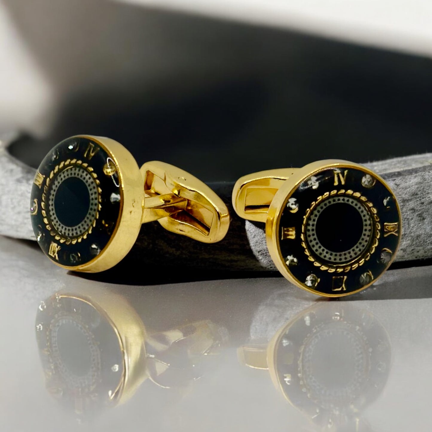 Gold Black Round Round Istanbul Fashion Cufflinks Detailed with Black, Shiny Silver and Gold - 32