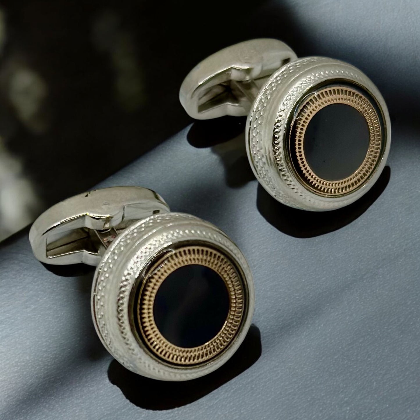 Fashionable Round Istanbul Fashion Cufflinks Detailed with Silver and Black Interior- 24