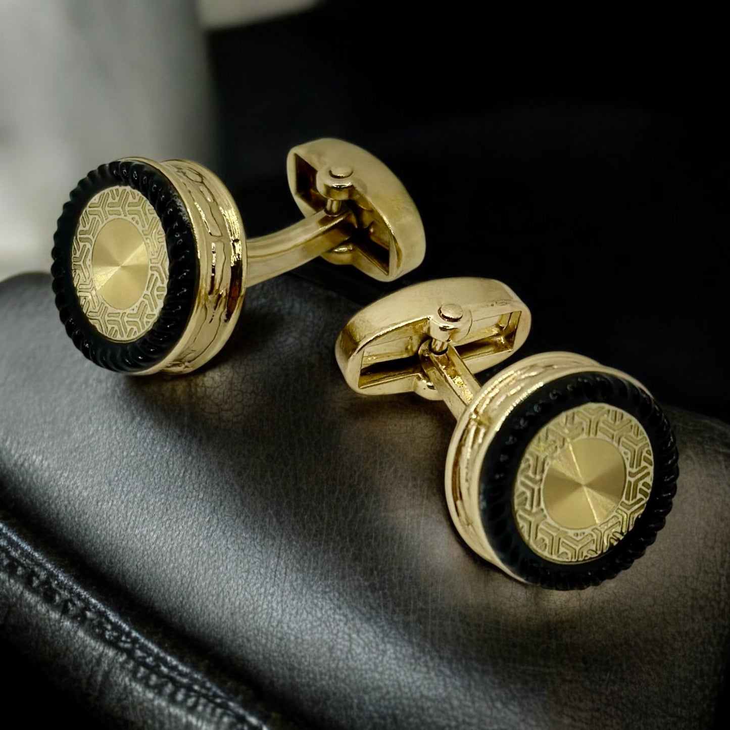 Fashionable Round Istanbul Fashion Cufflinks Detailed Gold and Black Interior- 23