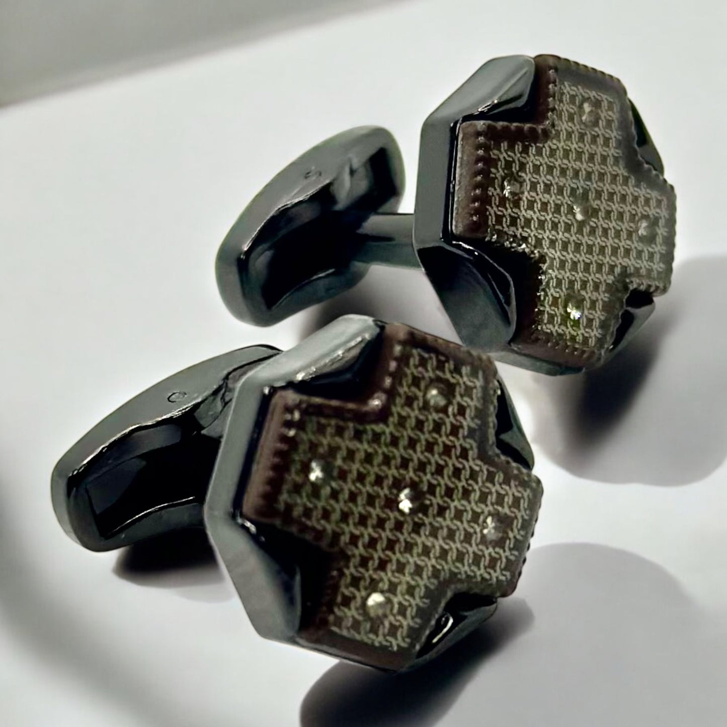 Octagon Crossed Istanbul Fashion Cufflinks - Chrome with Black Details - 6