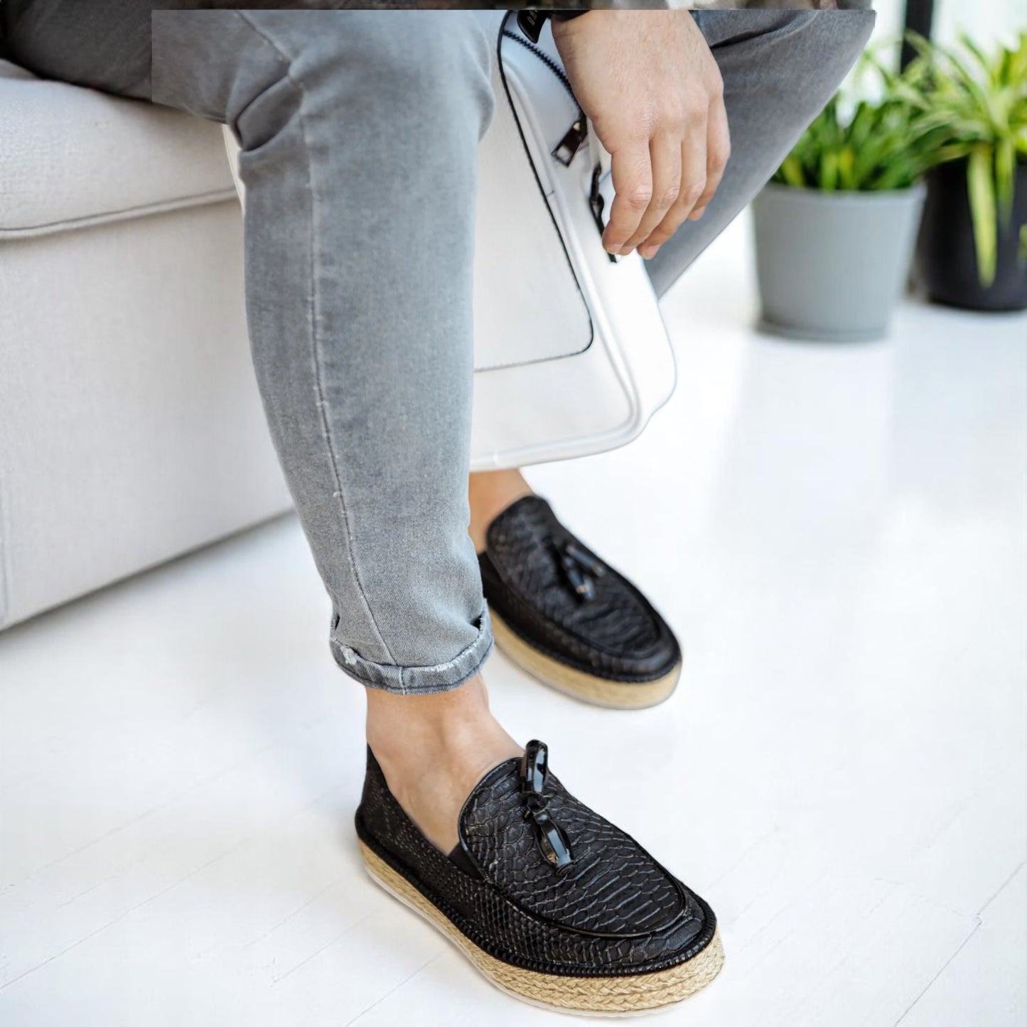 Detailed Black shoes with Beige Bottom - Modern Casual Shoes - 1190
