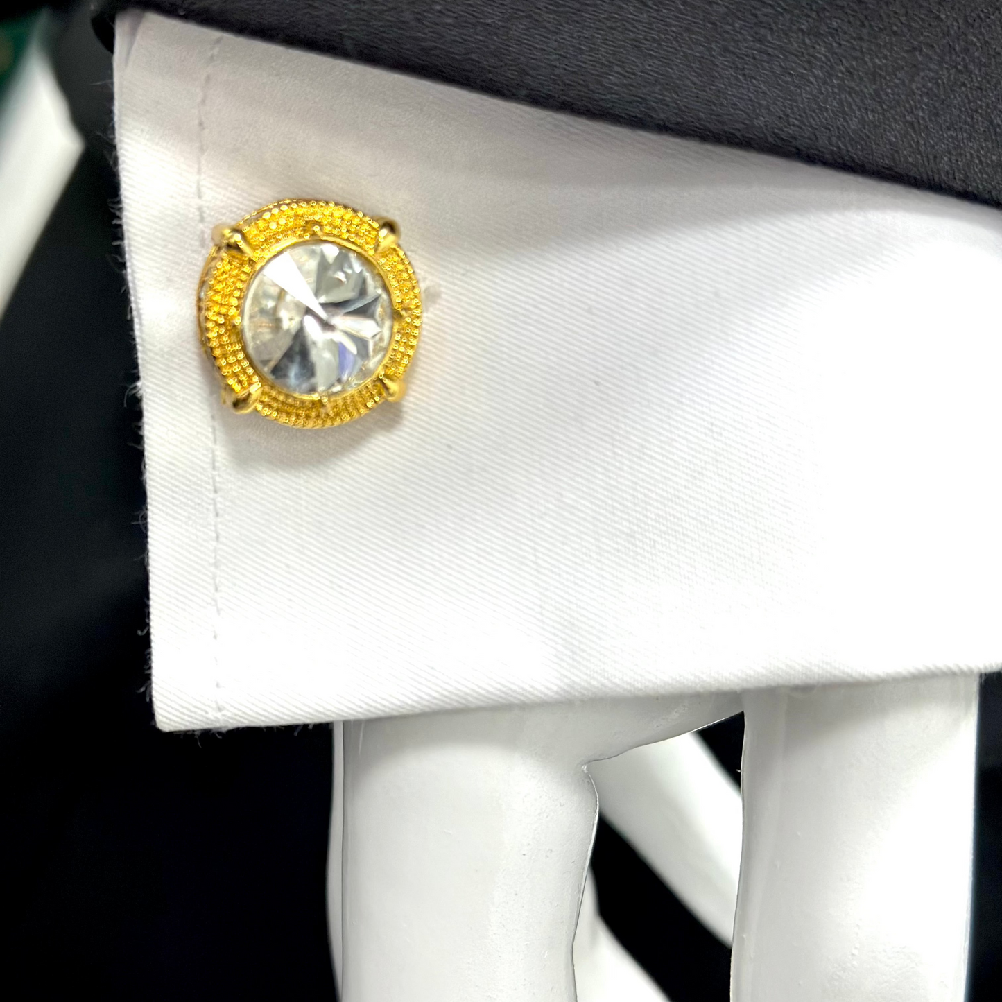 Luxurious Round Diamond Surrounded by Detailing Gold Finish - Istanbul Fashion Cufflinks - 69
