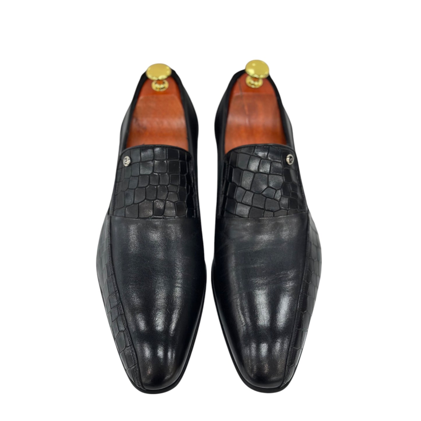 Black Dress Shoes with Textured Detailing made with Hight Quality Leather to Give it A Luxury Finish- 376608-16